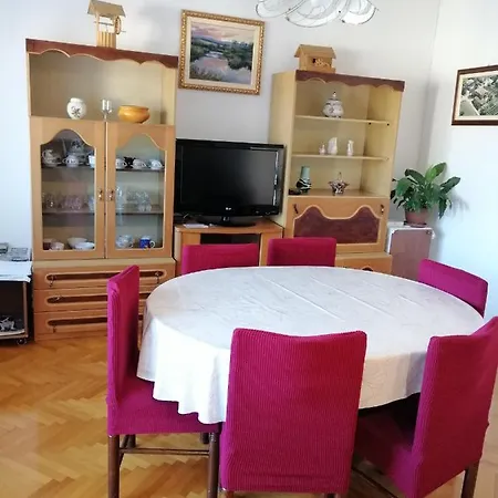 Apartma Bomar Koper