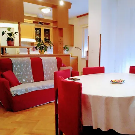 Apartma Bomar