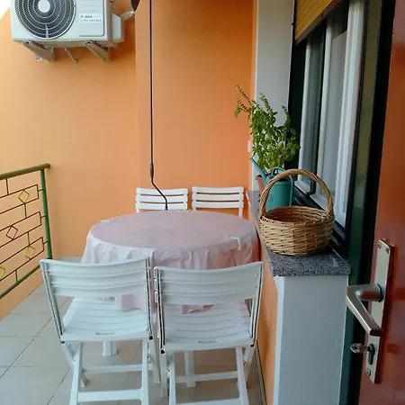 Apartment Apartma Bomar *